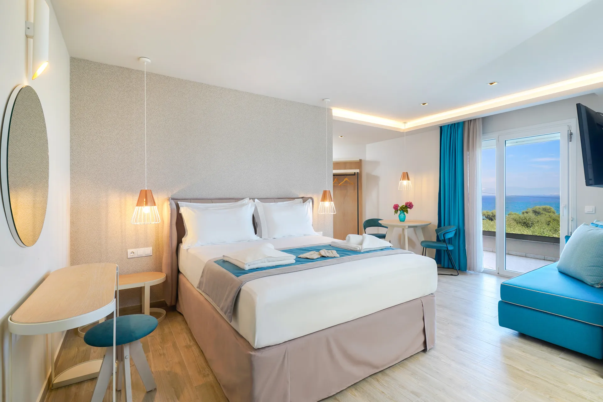 Tiara Holidays - IlioMagic luxury studios - Nikoleta Premium Suites